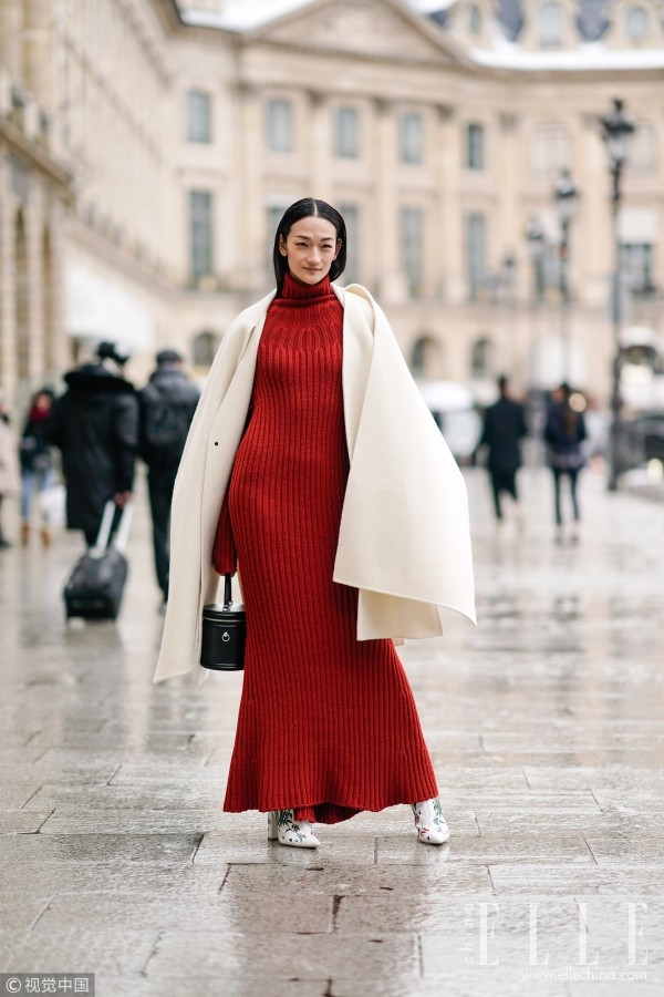 春节都爱穿红色,怎么配它才适合