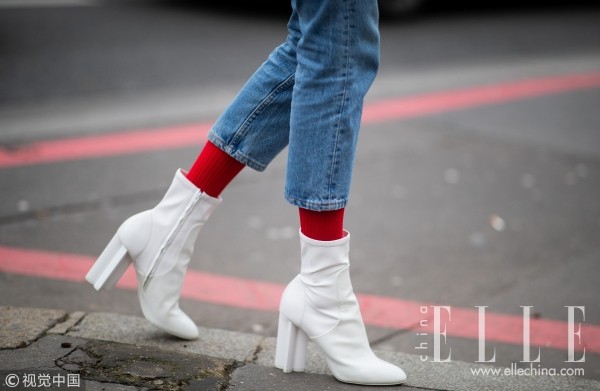 春节都爱穿红色,怎么配它才适合