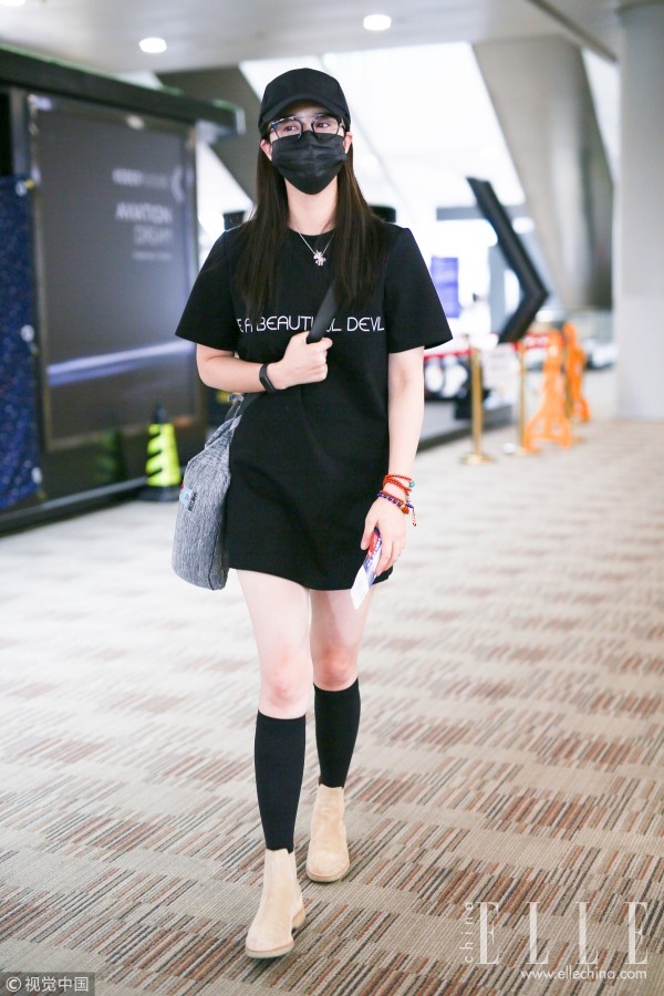 杨幂周冬雨都在穿的长筒袜,护腿又减龄!