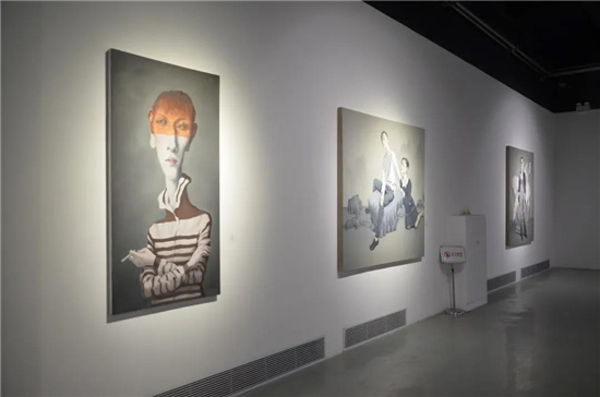 安堃 An Kun油画艺术展在朗空美术馆开幕,用安静的画面记录时代的镜像